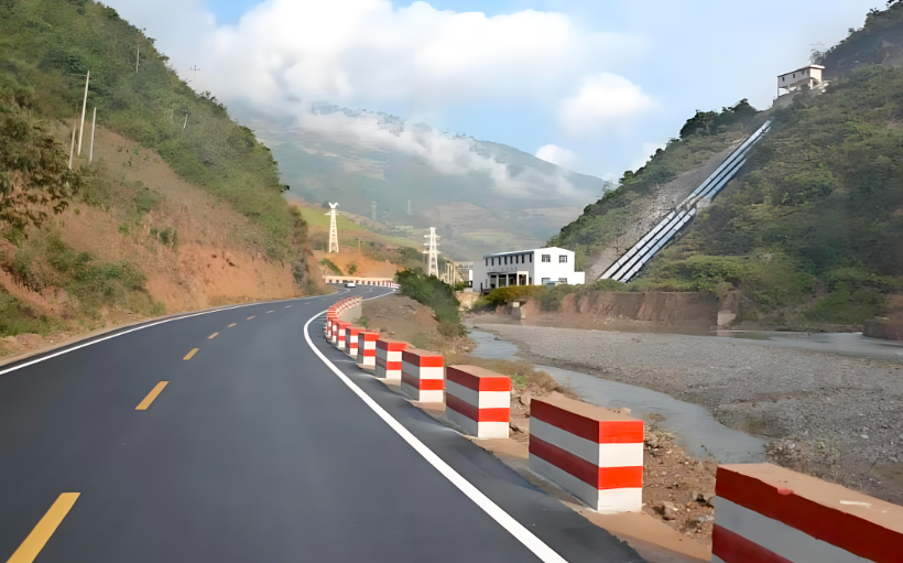 云南省交通運(yùn)輸廳持續(xù)實(shí)施公路安保工程
